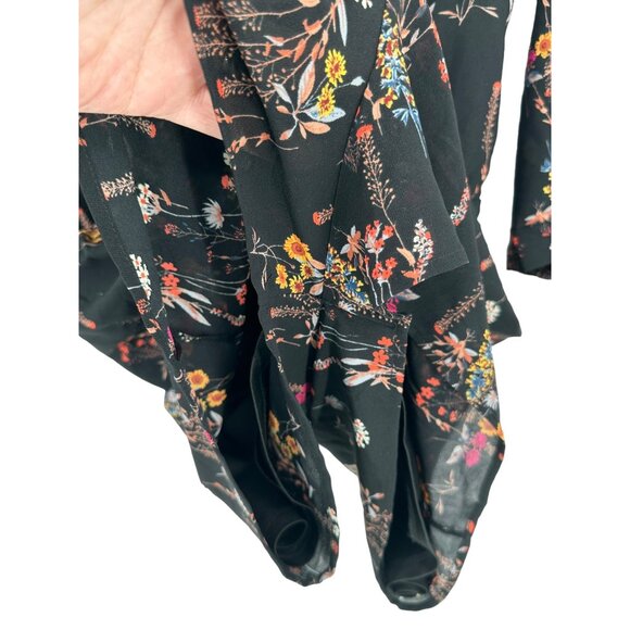 Everly Top Blouse Shirt Womens Size Small Floral Fairy Grunge Whimsigoth - Picture 8 of 8